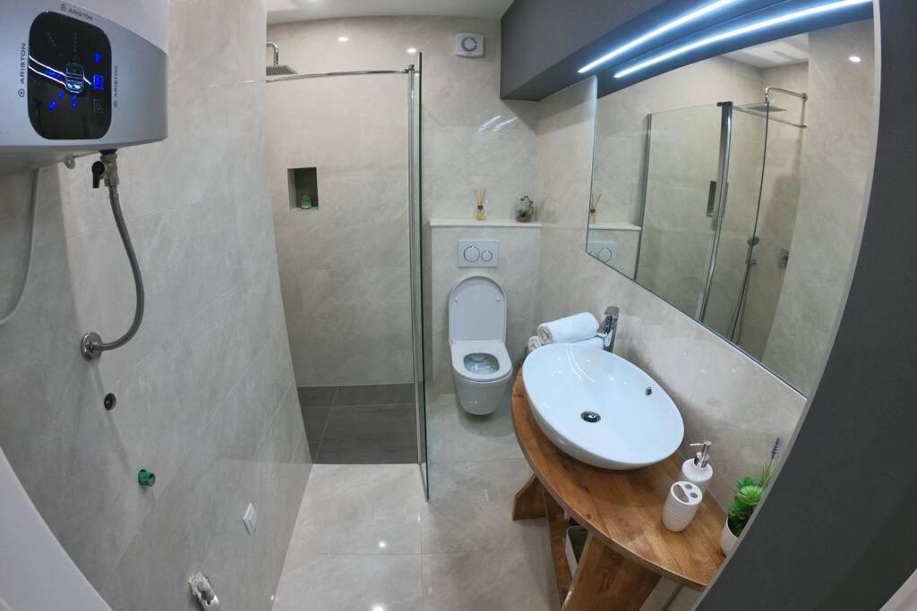 Luxury Dim Apartment Split Exterior foto